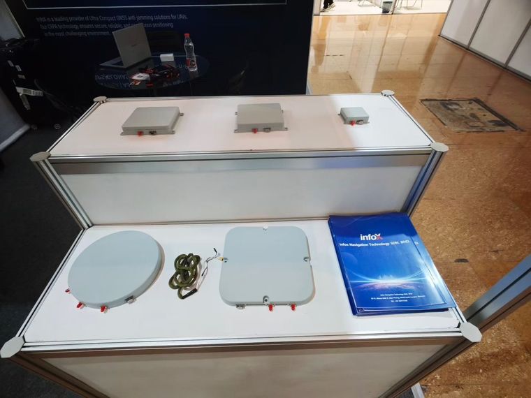 infoX CRPA antenna range on display